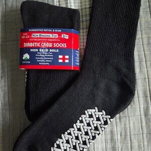 Diabetic crew socks for men, size 10-13, 3 pair